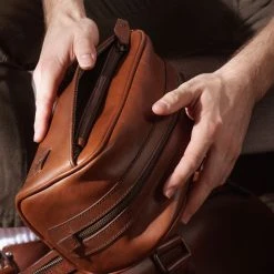 Buffalo Jackson Trading Co. Jefferson Leather Dopp Kit | Elderwood
