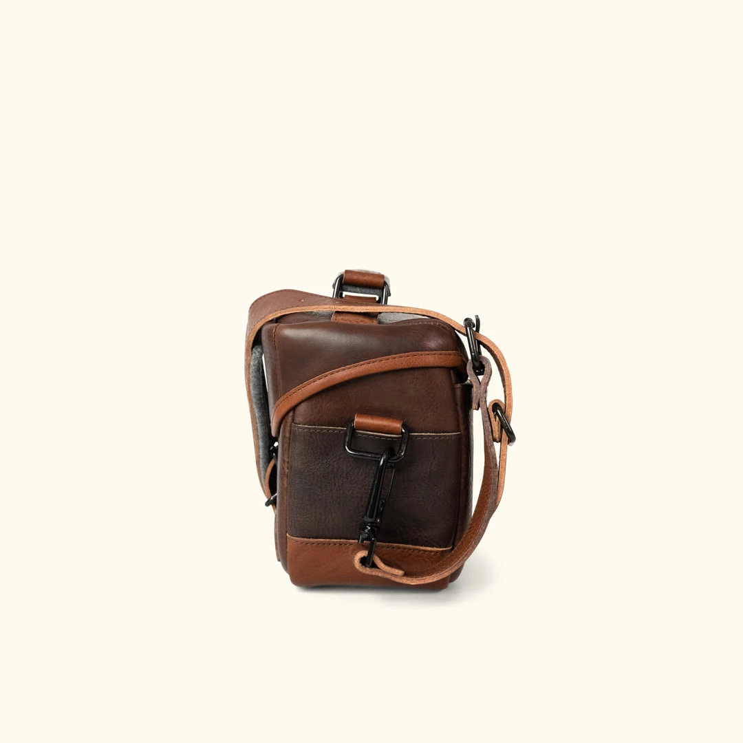 Buffalo Jackson Trading Co. Dakota Leather Camera Bag | Dark Hazelnut W/ Chestnut Brown