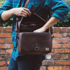 Buffalo Jackson Trading Co. Dakota Leather Camera Bag | Dark Hazelnut W/ Chestnut Brown