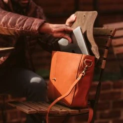 Buffalo Jackson Trading Co. Denver Leather Laptop Messenger Bag | Autumn Brown