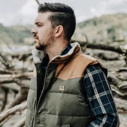 Buffalo Jackson Trading Co. Jackson Vest W/ Sherpa Collar | Pine & Lumber