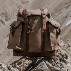 Buffalo Jackson Trading Co. Dakota Reserve Waxed Canvas Rucksack | Field Khaki New
