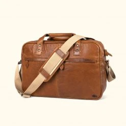 Buffalo Jackson Trading Co. Walker Leather Pilot Bag | Rustic Tan
